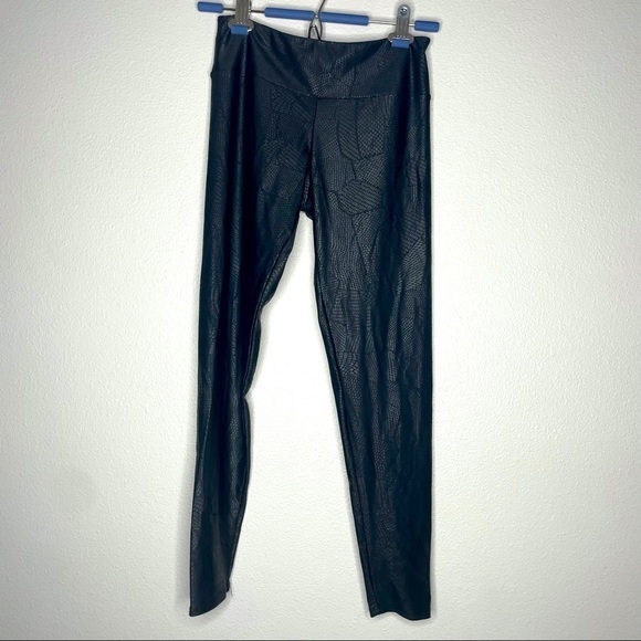 Onzie Faux Leather Croc Print Leggings Small - Picture 3 of 8